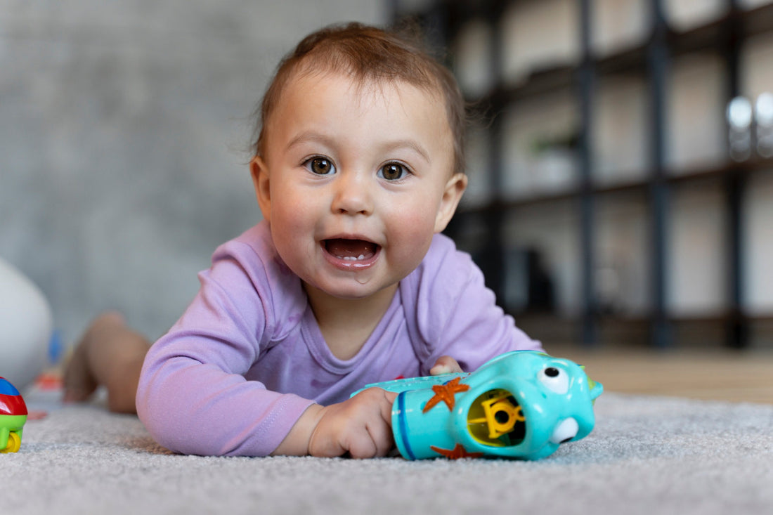 Tummy Time (Karın Üstü Zamanı) Nedir? Ne İşe Yarar, Ne Zaman Başlanmalı?